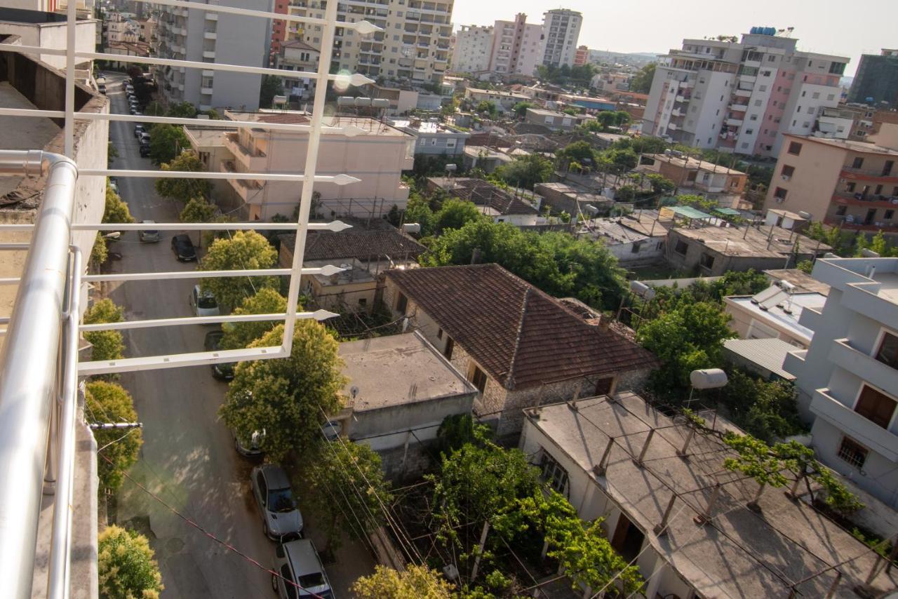 Ami Apartament Vlorë Екстериор снимка