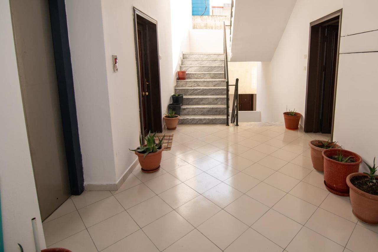 Ami Apartament Vlorë Екстериор снимка