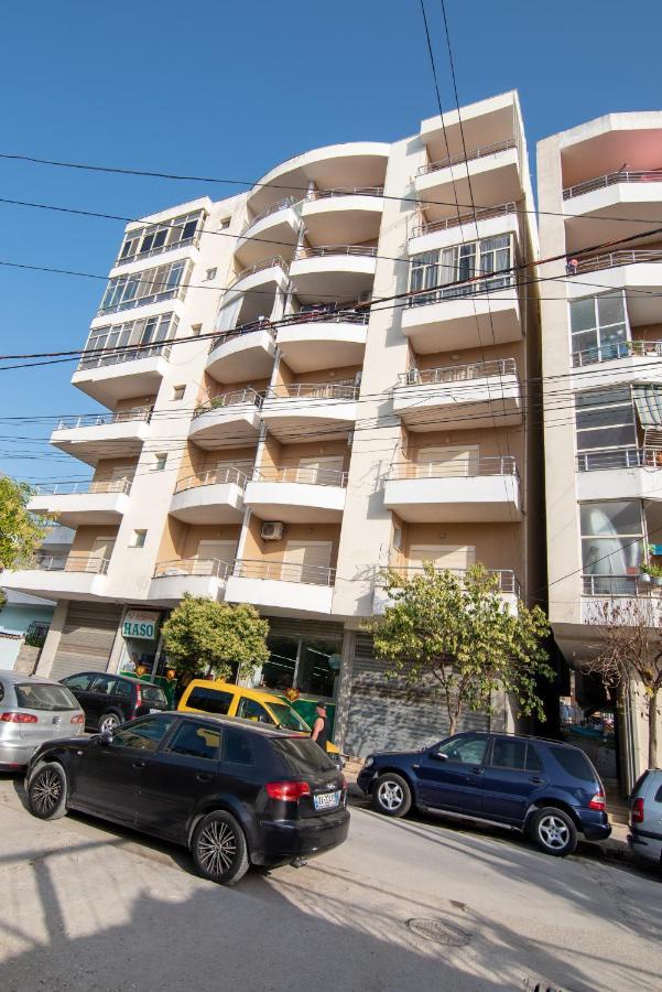 Ami Apartament Vlorë Екстериор снимка