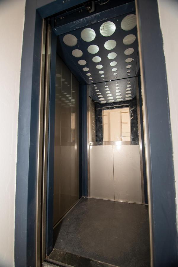 Ami Apartament Vlorë Екстериор снимка