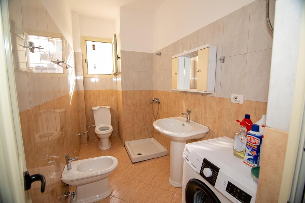 Ami Apartament Vlorë Екстериор снимка