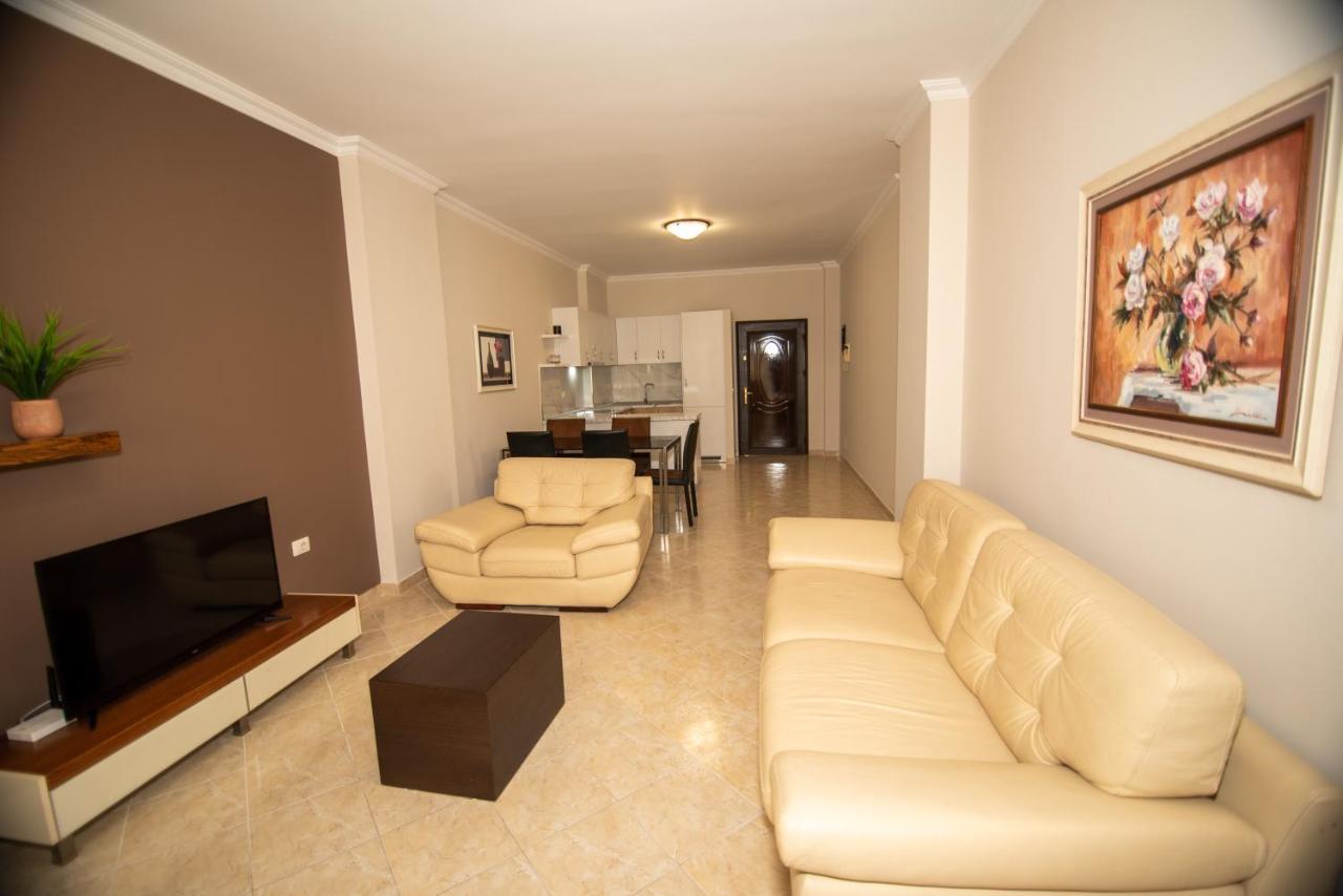 Ami Apartament Vlorë Екстериор снимка