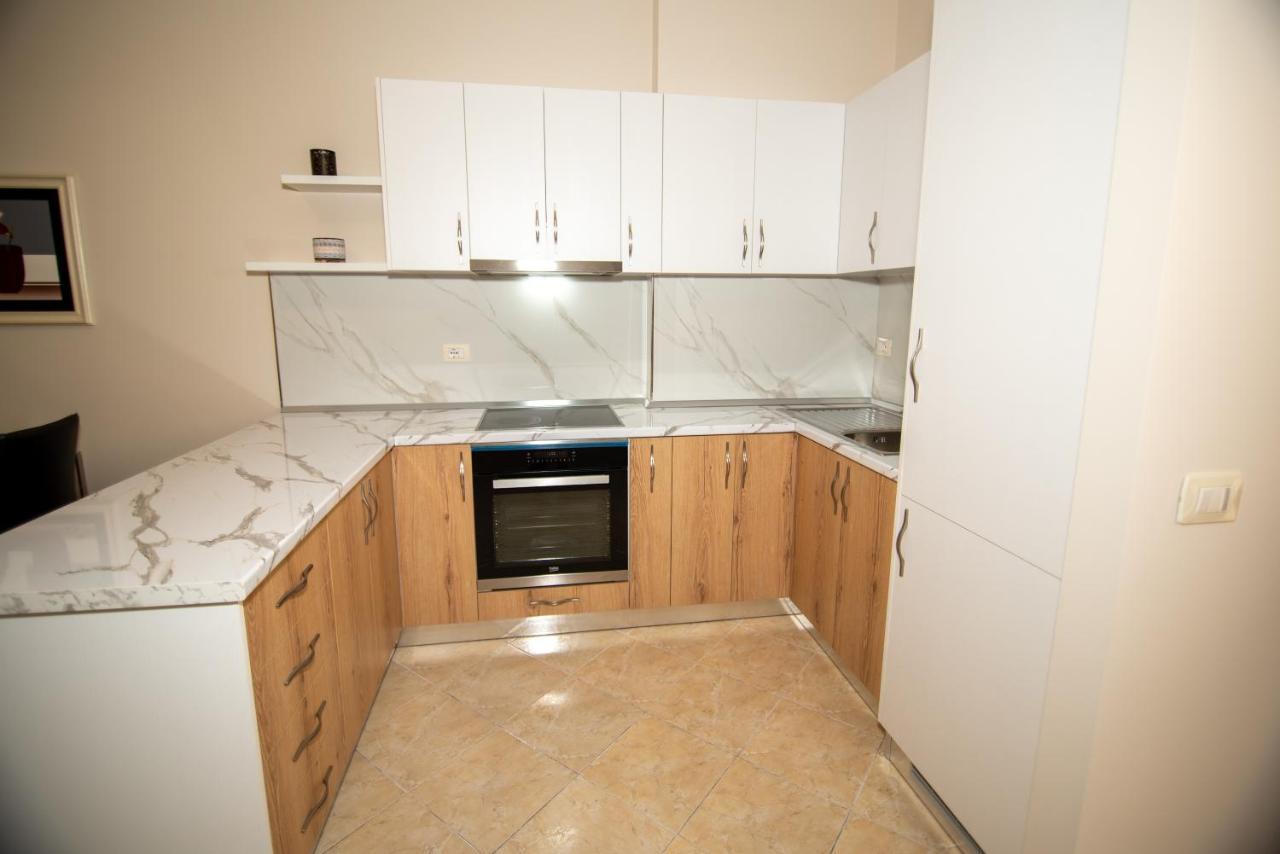 Ami Apartament Vlorë Екстериор снимка