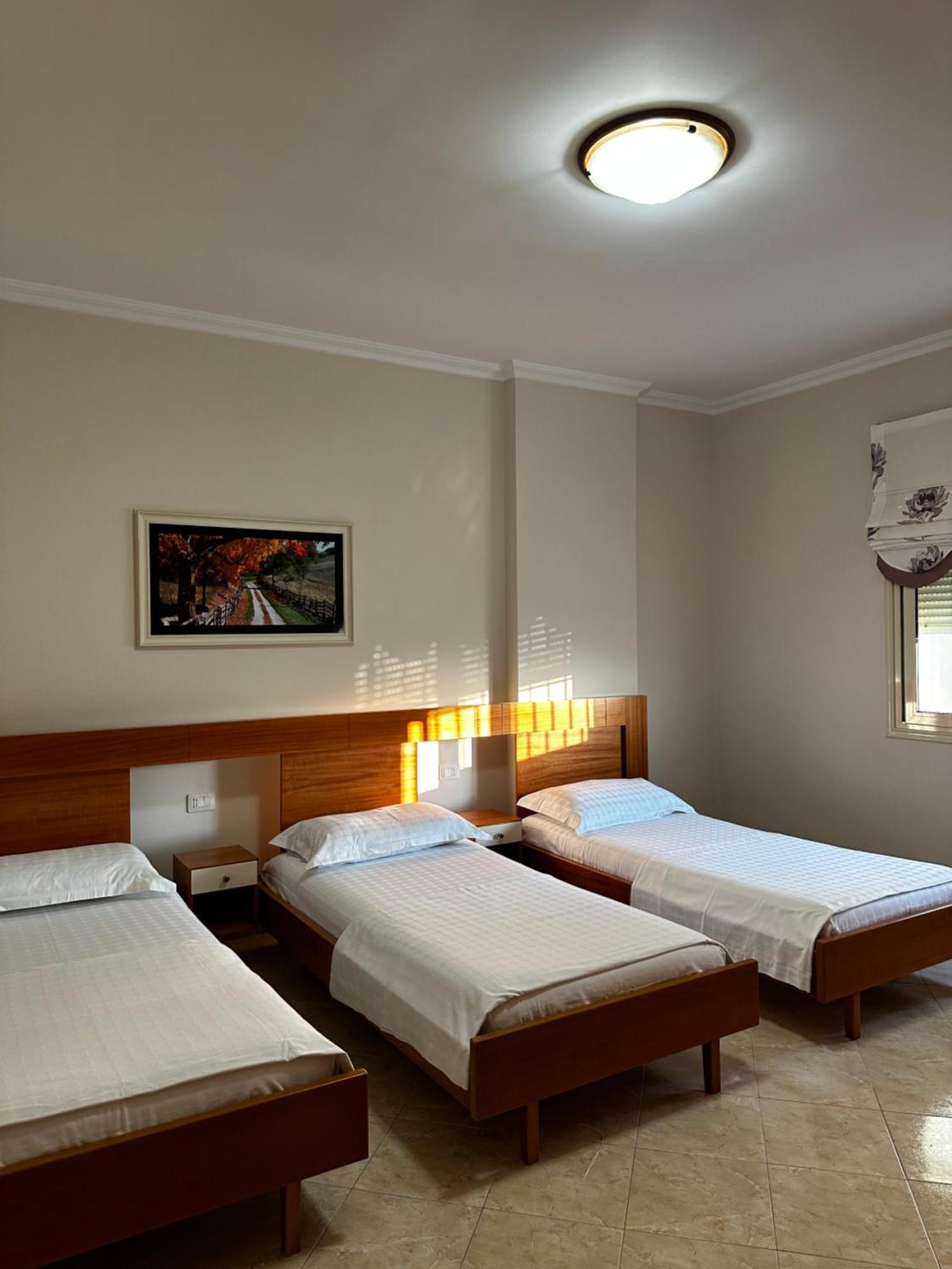 Ami Apartament Vlorë Екстериор снимка