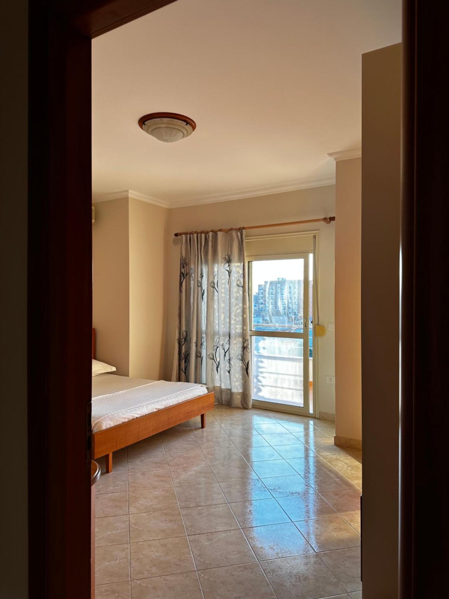 Ami Apartament Vlorë Екстериор снимка