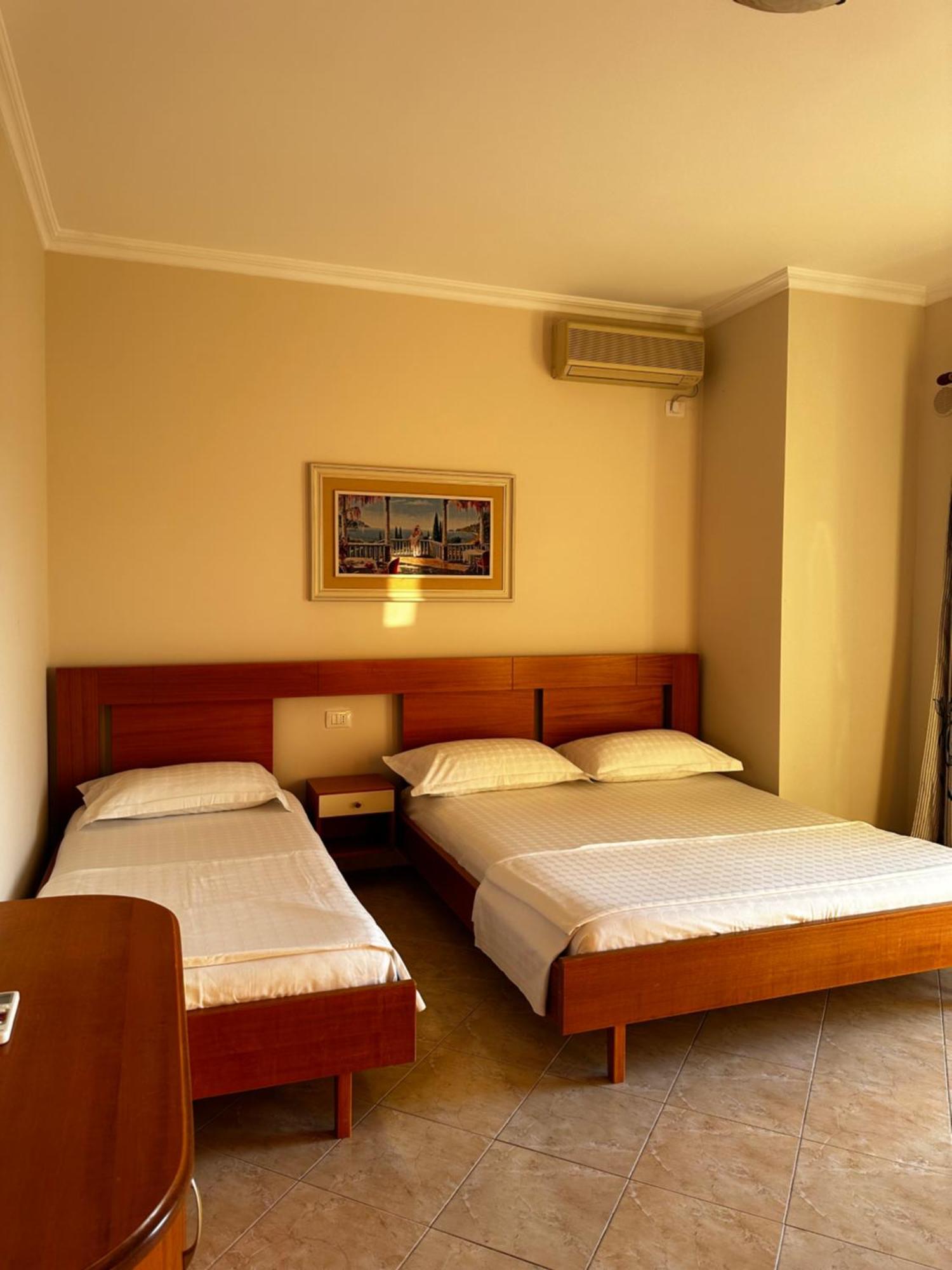 Ami Apartament Vlorë Екстериор снимка